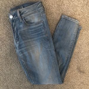 American Eagle Outfitters jeans size 6 short.
